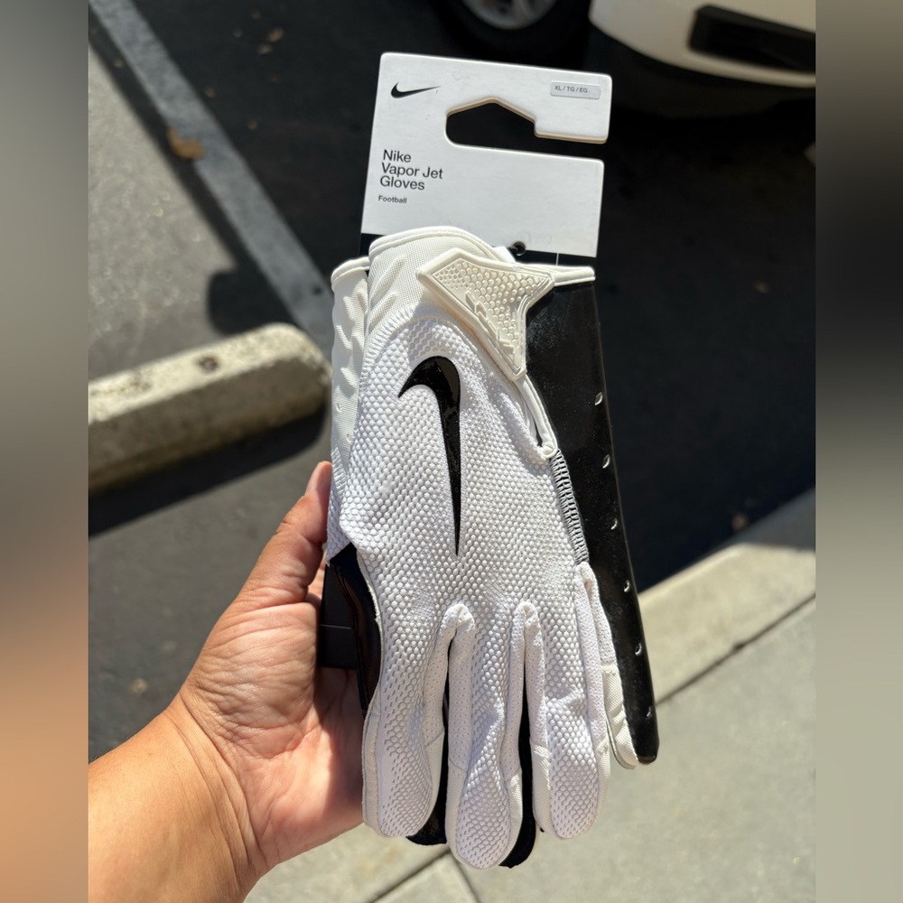 Nike Vapor Jet Football Gloves Men’s Size XL dx4506 black and white
